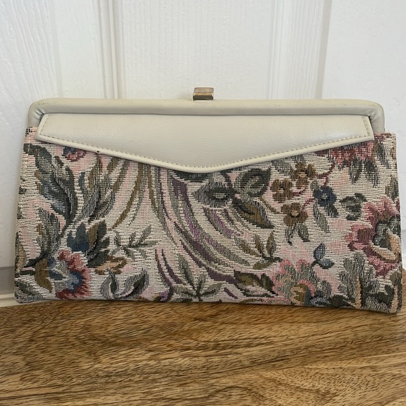 💜VTG floralTapestry Clutch by Garay - Picture 4 of 11